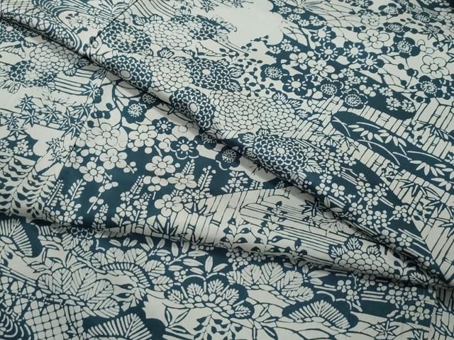 平和屋着物○本場染大島紬 訪問着 型染 名物裂 花兎 暈