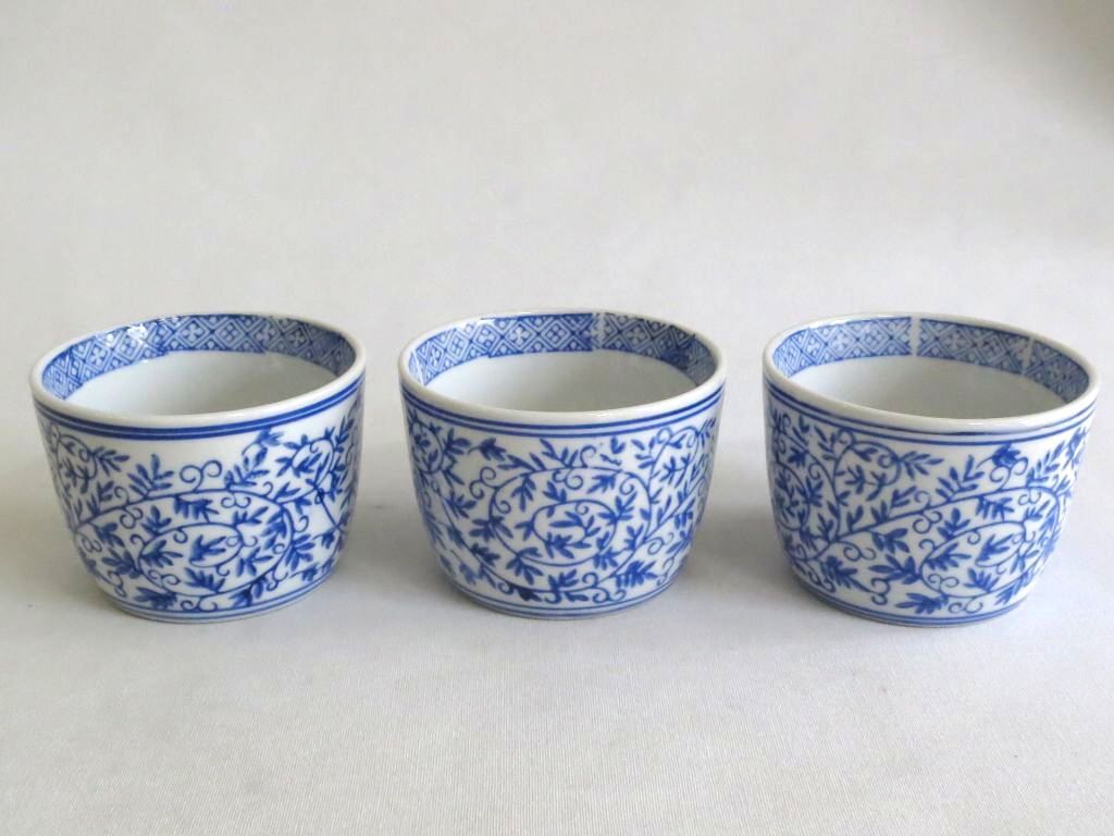 古伊万花唐草里蕎麦猪口 古伊万里 蕎麦猪口 江戸時代後期 染付微塵唐草圏線文 そば猪口