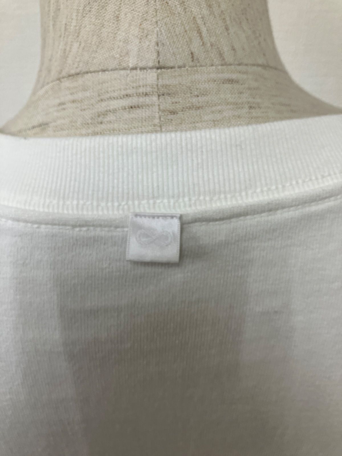 クルーネック Tシャツ