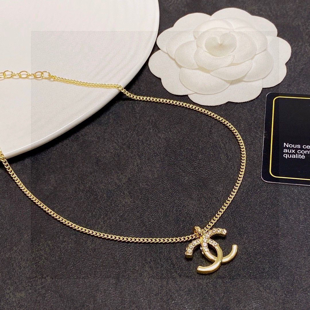 たむ❗️CHANEL 18K金ゴールド ダブルCロゴペンダント 今日特価】CHANEL ダブル C サイン セミステレオ シンボル