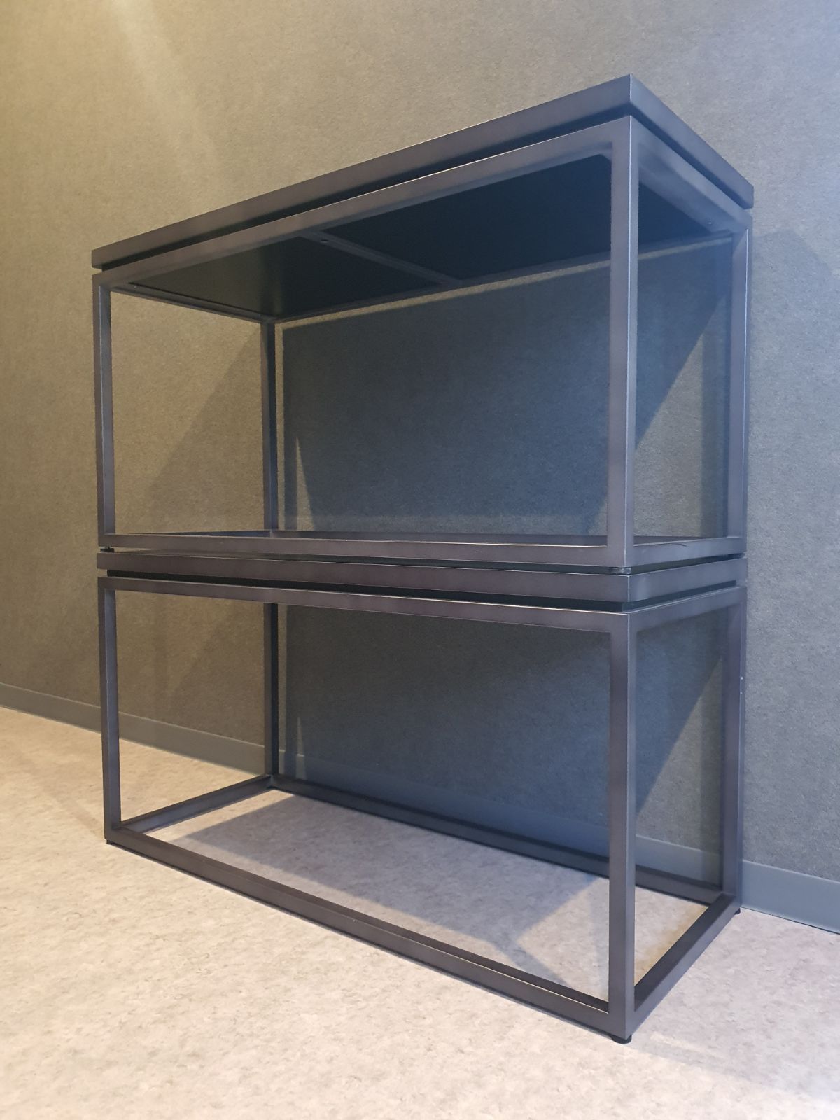 スチール製オリジナルサイドテーブル BK