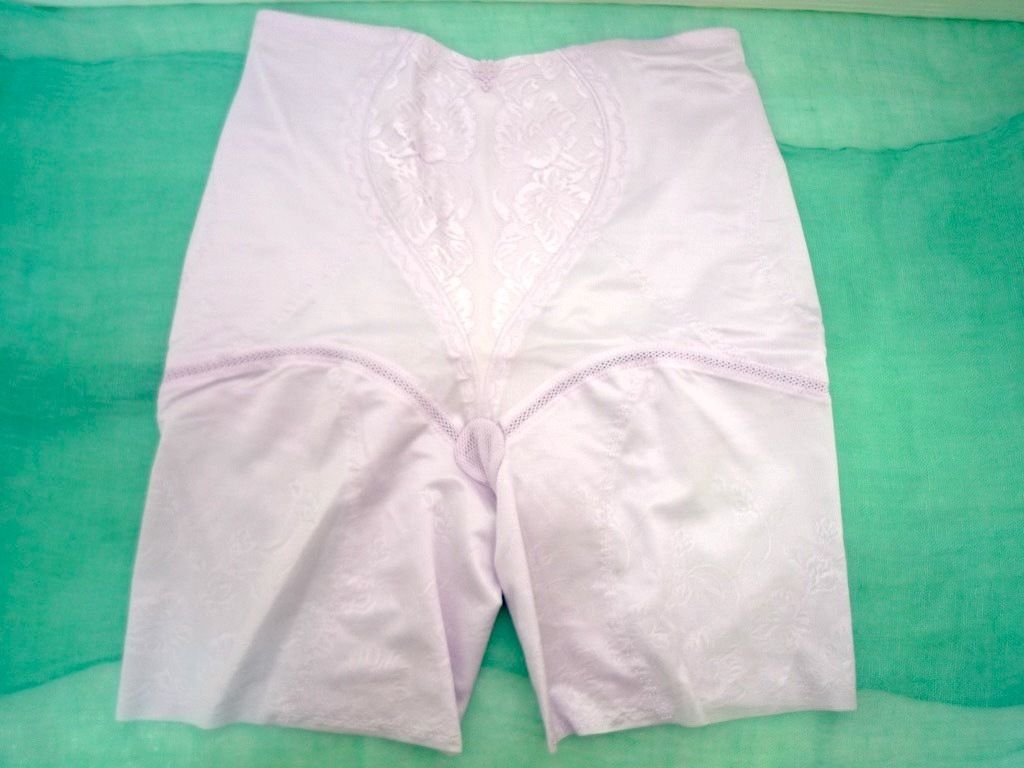 定価31900円 シャンデール ベル 最 補正下着 ロングガードル Size82 ピオニーパープル 立体成形 メッシュテープ ヒップアップ CP3