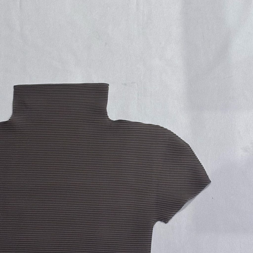 me ISSEY MIYAKE ミー イッセイ ミヤケ High Neck Top