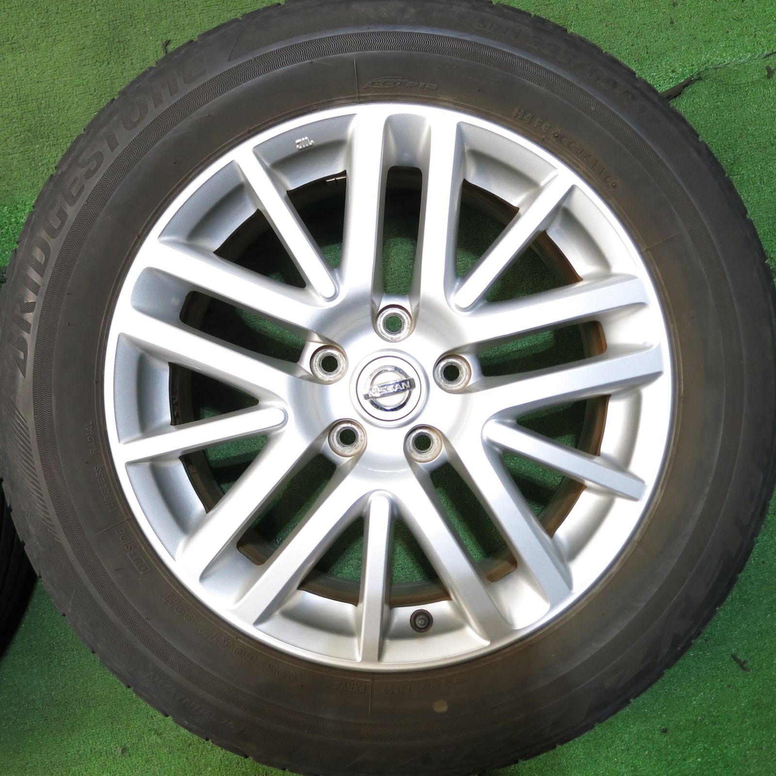 送料無料]キレイ☆日産 フーガ 純正 225/60R17 ブリヂストン プレイズ 