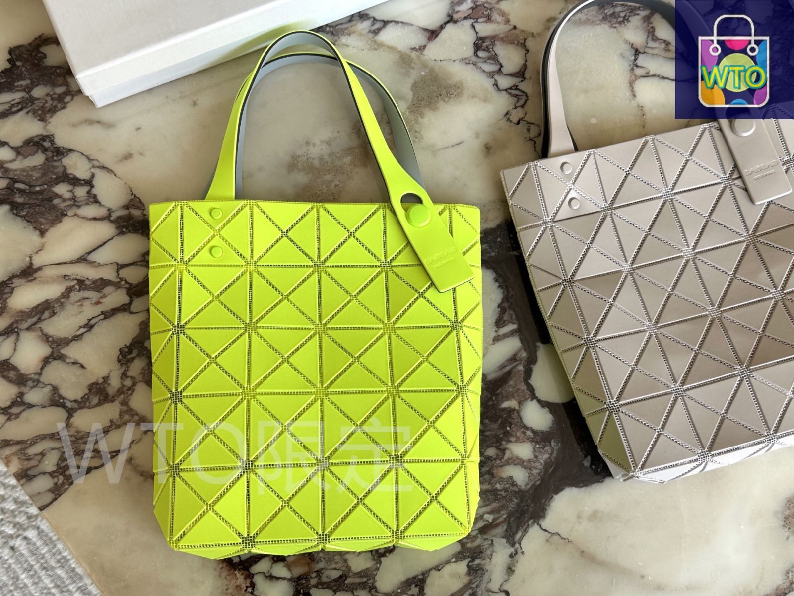 新品未使用 ビニール包装付 本 ISSEY MIYAKE 三宅一生 今日特価】ISSEY MIYAKE April Limited Mini Cube ～三宅一生 四