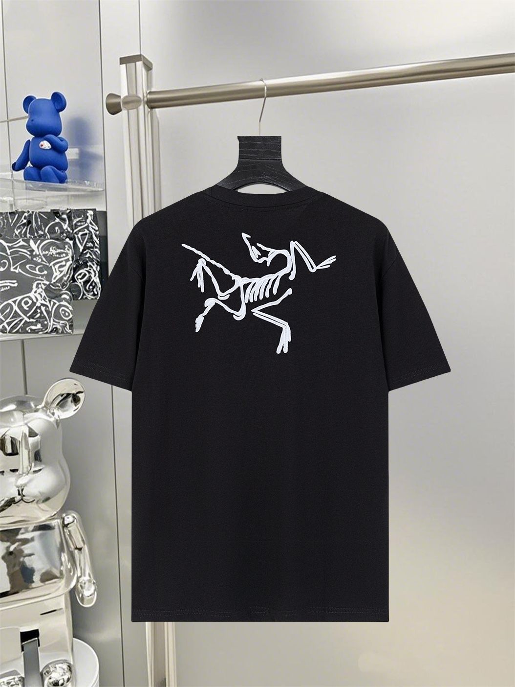 今日特価】Arcteryx 2025SS プレミアム刺繍ロゴ T シャツ - メルカリ