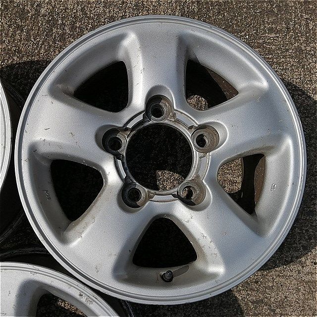 ランクル100系用 16インチ 純正アルミホイール 16x8J 5本セット