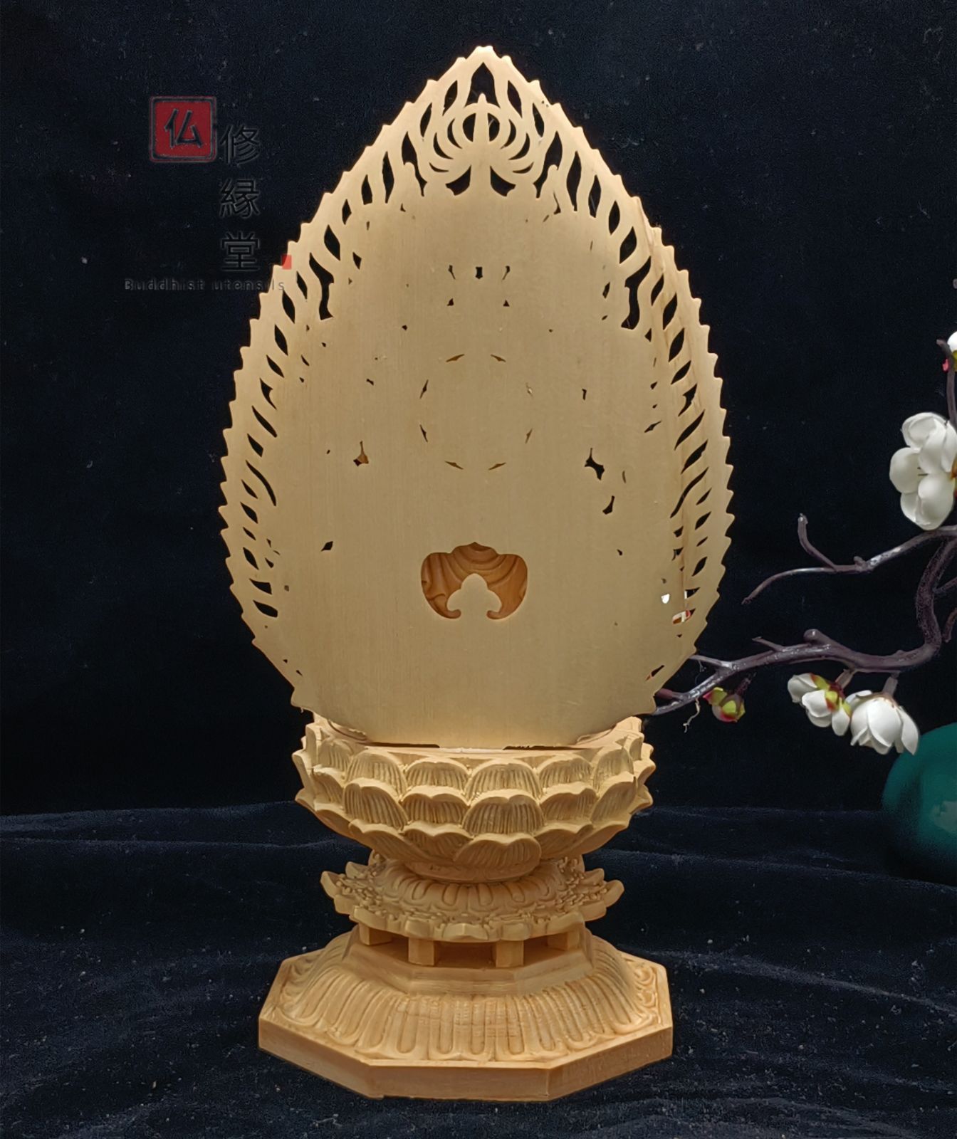 修縁堂】木彫り 仏像 観音菩薩座像 彫刻 一刀彫 天然木檜材 仏師