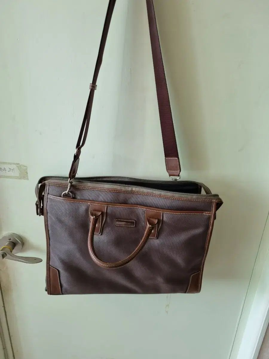 スルバッグ DAKS