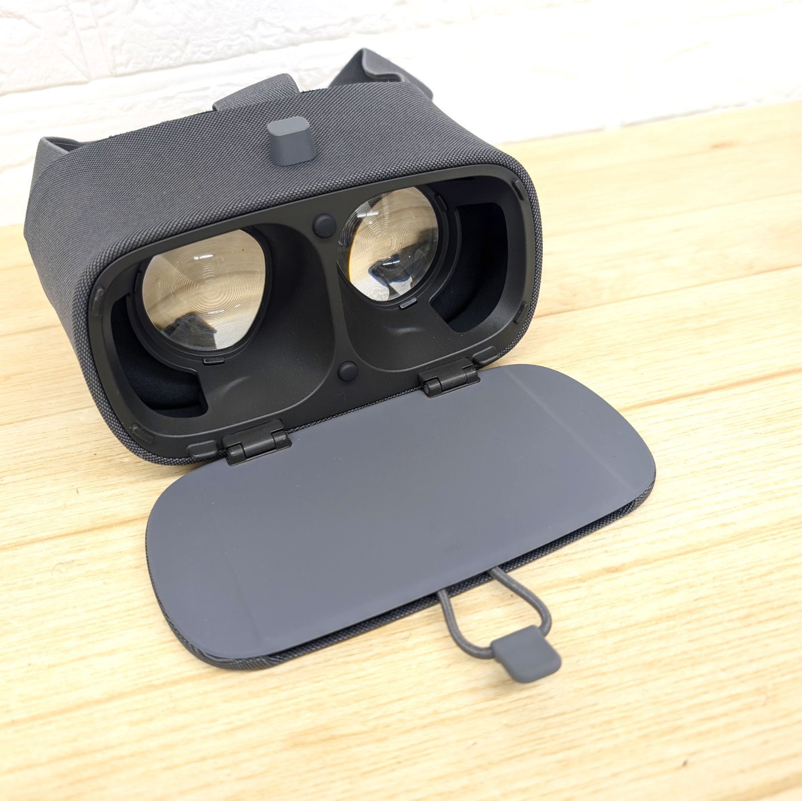 VR ゴーグル GOOGLE Daydream View チャコール 箱なし - メルカリ