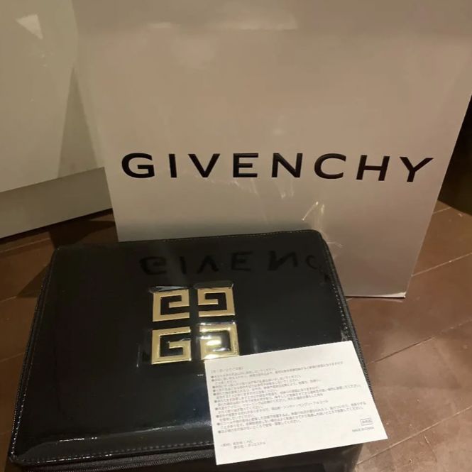 GIVENCHY メイクボックス - オサマイshop - メルカリ