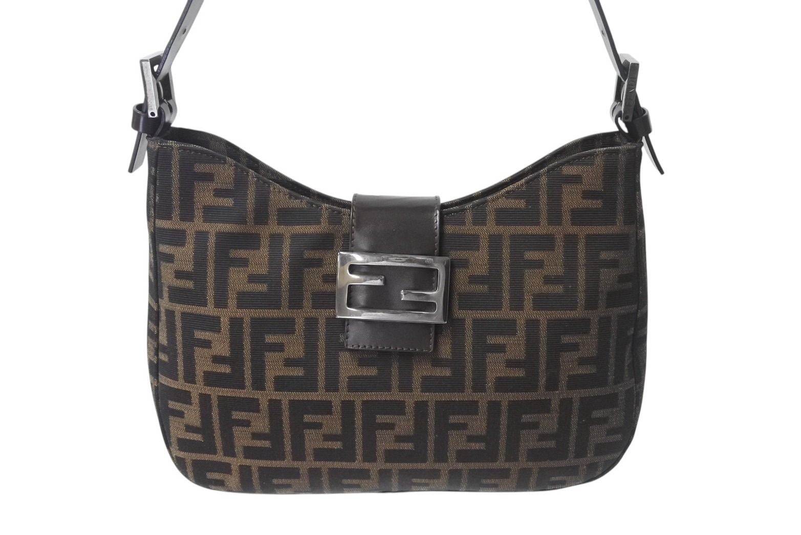 FENDI フェンディ マンマバケット ホーボー ワンショルダー