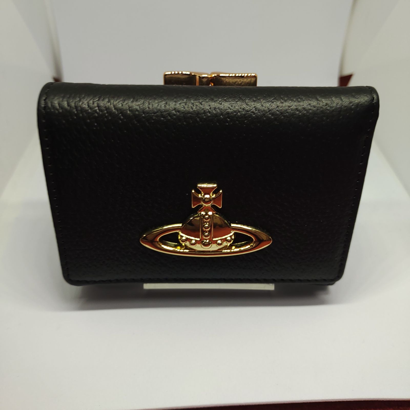138 黒ヴィヴィアンウエストウッド Vivienne Westwood 三つ折り財布 アウトレット