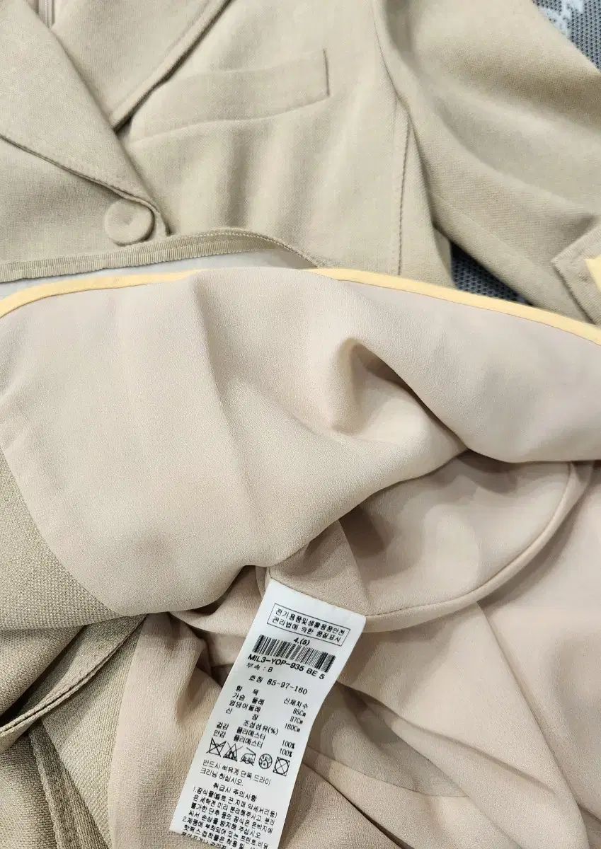 トレンチタイプ ロング丈ワンピース