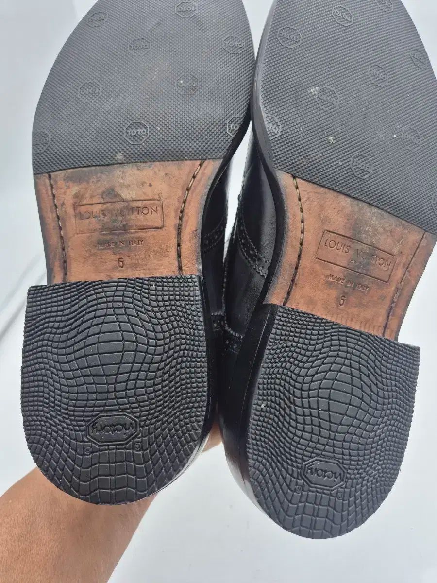 Louis Vuitton ウィングチップ 61/2 革靴 ブラック Louis Vuitton