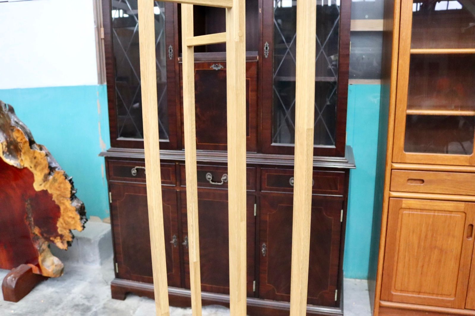 GMIH226 Eigen イーゲン コートスタンド ハンガーラック 帽子掛け Leonhard Pfeifer 木製 オーク エストニア モダン MARWIL-DEMENAGEMENTS_CH