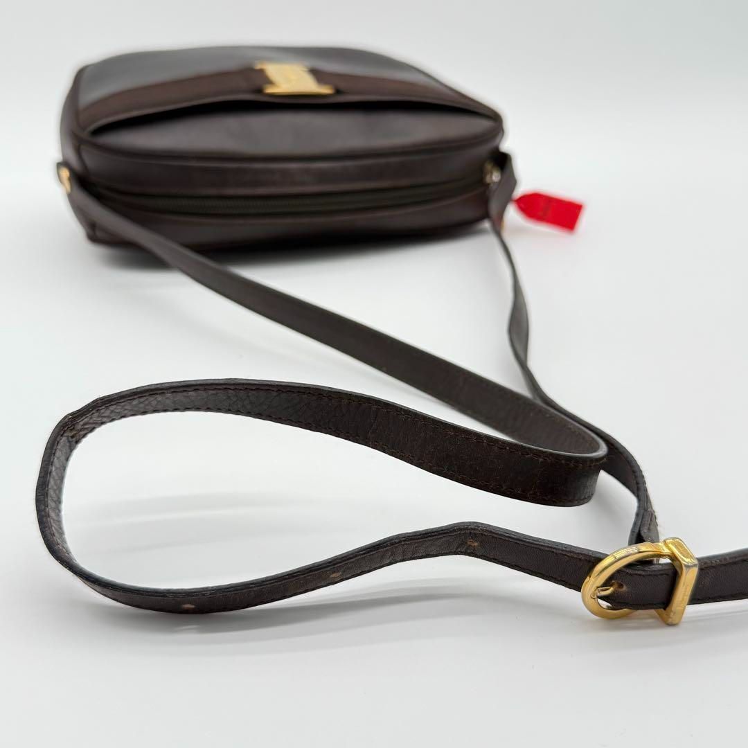 良品】Ferragamo ヴァラ カメラバッグ ショルダーバッグ