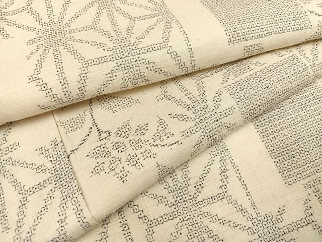 平和屋着物●本場結城紬　重要無形文化財　麻の葉更紗文　正絹　逸品　AABB1469ph 平和屋着物○本場結城紬 重要無形文化財 麻の葉更紗文 正絹 逸品