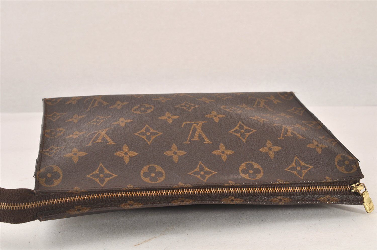 Louis Vuitton 化粧ポーチ ブラウン 中古・古着通販】LOUIS VUITTON (ルイ ヴィトン) ポーチ