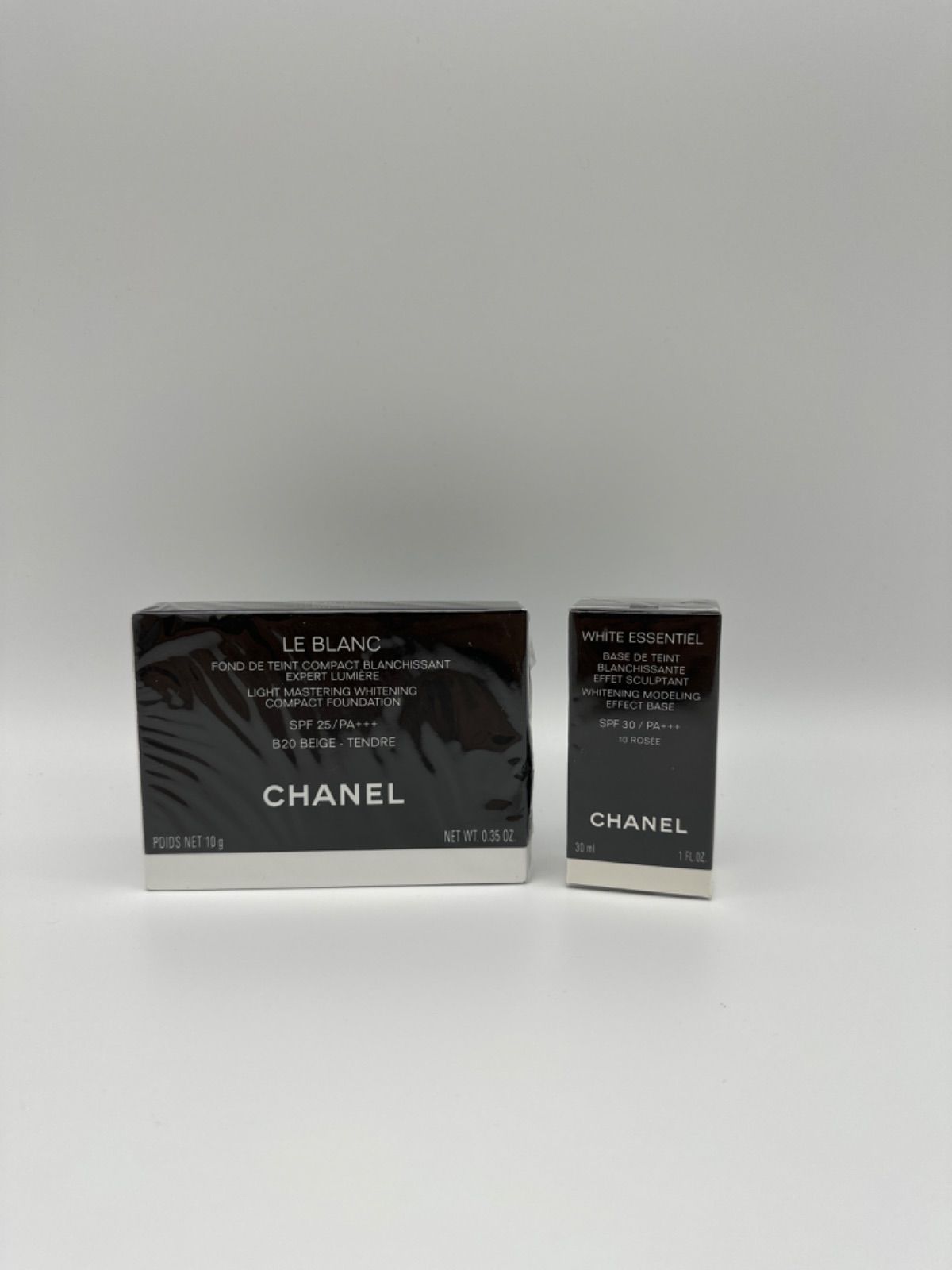 CHANEL コンパクトファンデ×ホワイトエッセンシャル