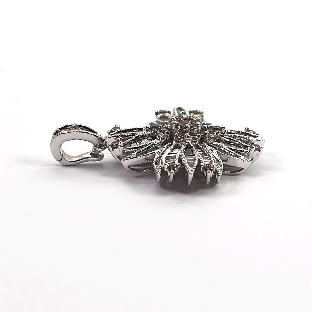 ペンダントトップ K18WG ダイヤモンド 1.00ct e25032502601