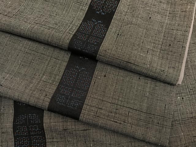 平和屋着物●本場結城紬　重要無形文化財　遠州椿　やまと誂製　正絹　逸品　BAAT6607hv 平和屋着物○本場結城紬 重要無形文化財 遠州椿 やまと誂製 正絹