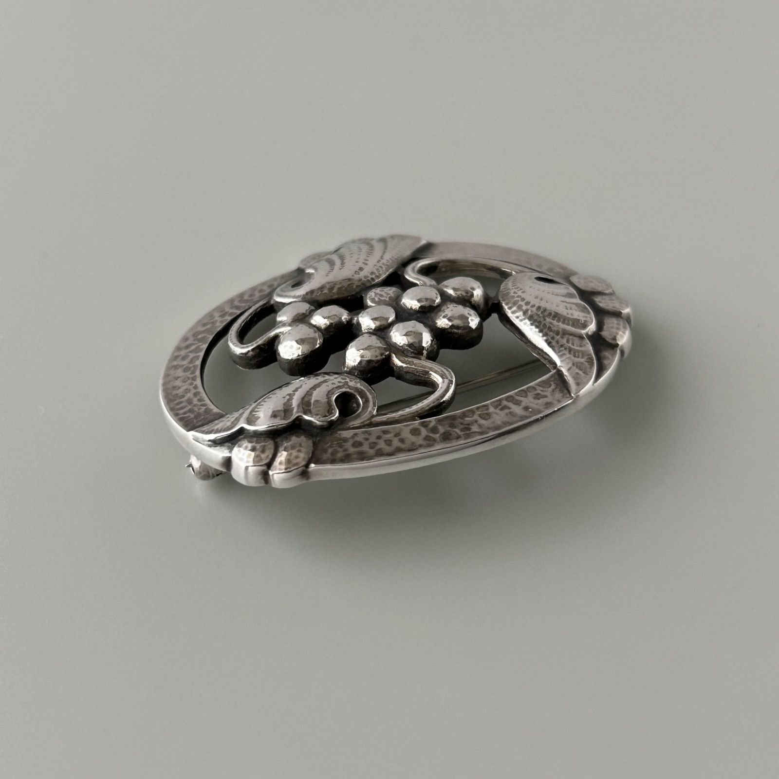 最終価格 極美品 101 ムーンライト・グレープ ブローチ 楽天市場