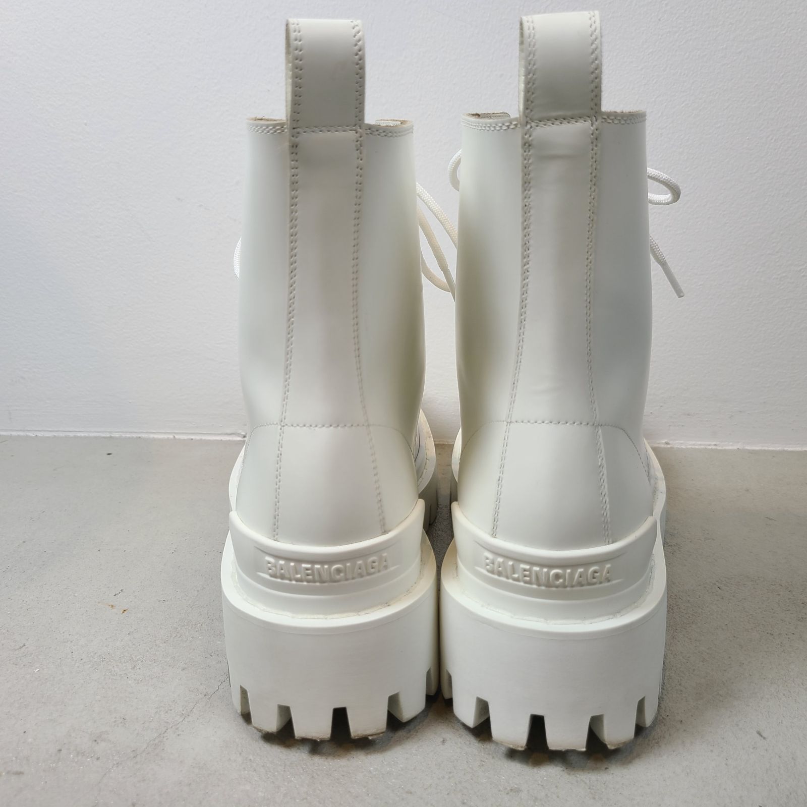BALENCIAGA STRIKE LACE-UP BOOTS 590974 ストライク レース BALENCIAGA STRIKE LACE-UP BOOTS 590974 ストライク レース