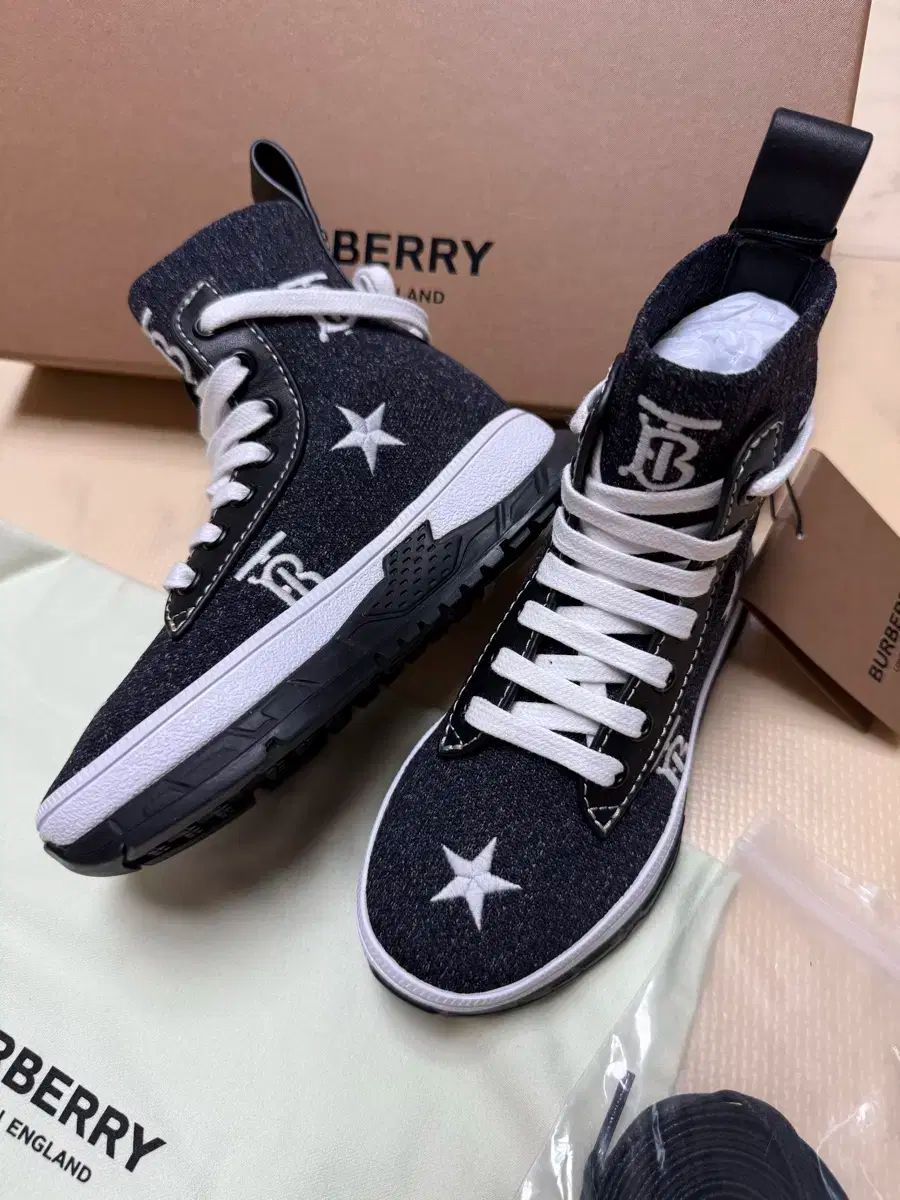 Burberry Kids(バーバリーキッズ) デニム 靴下 スニーカー 27