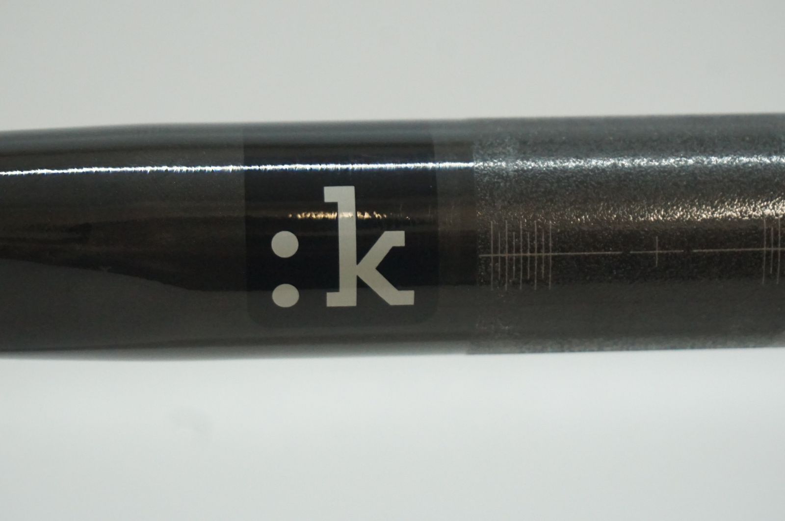 FIZIK 「フィジーク」 CYRANO R1 SNAKE φ31.8 420mm ハンドル