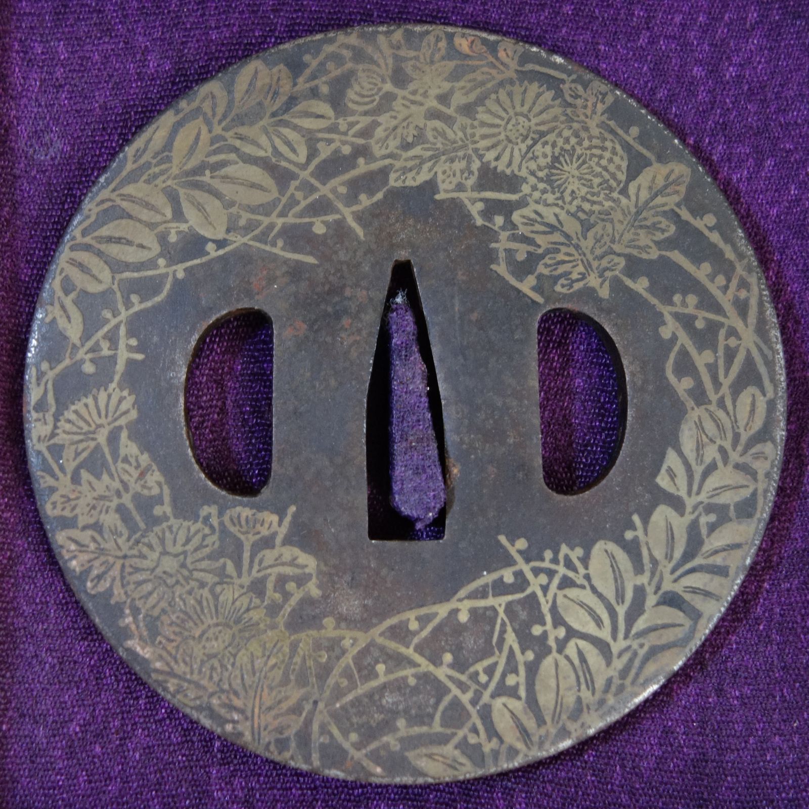 鍔 【 鉄地 鍍金 南蛮鍔 】(鍔箱付き) 日本刀 刀装具 鐔 骨董 古