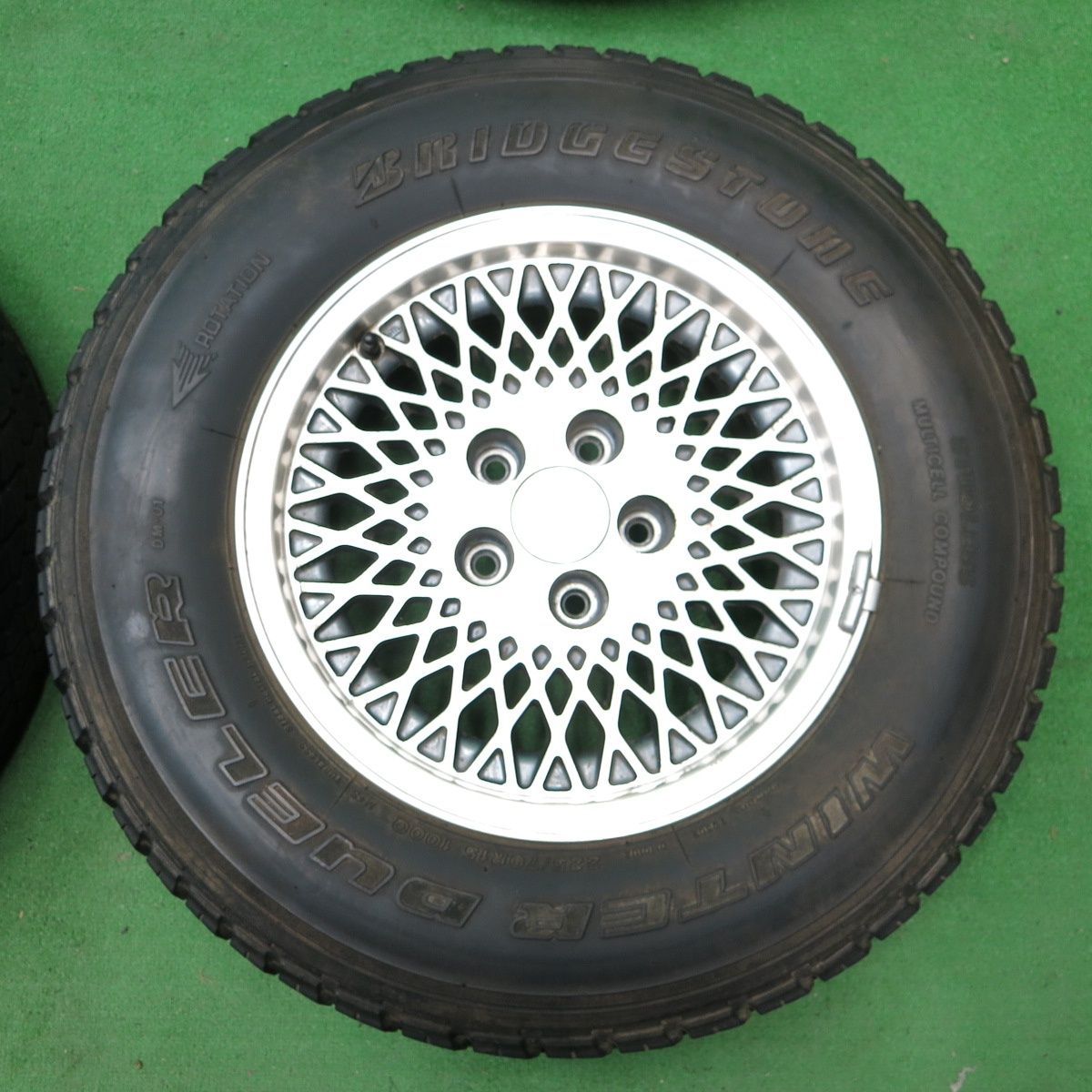 送料無料* 4本価格☆JEEP ジープ チェロキー 純正 225/70R15 