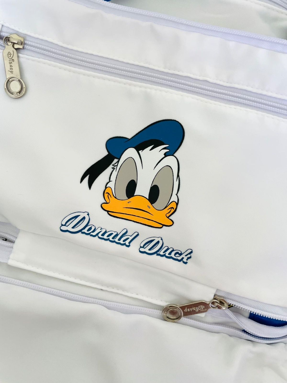 公式・送料無料・新品】正規ライセンス Disney キャラクター 旅行