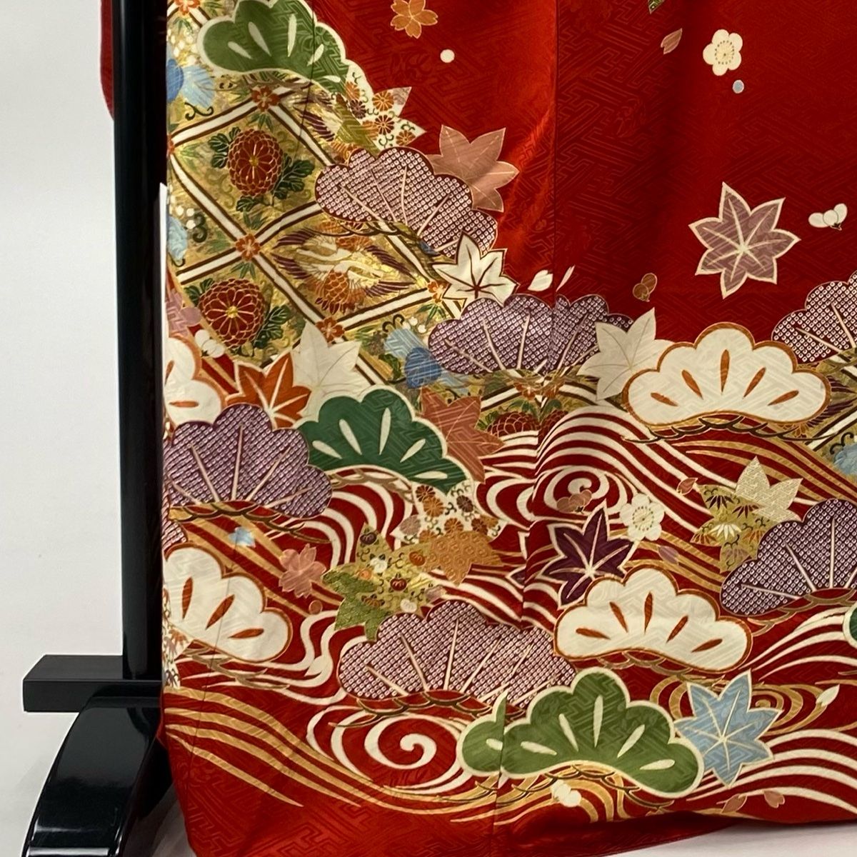 振袖 逸品 落款 吾妻徳穂 松竹梅 建物 金糸 金彩 黒 袷 身丈168cm 裄丈