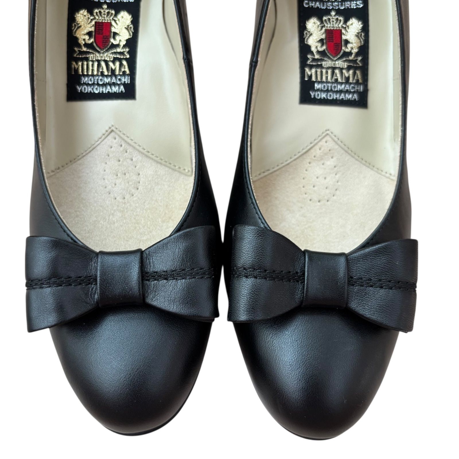 Z1414 【美品】MIHAMA ミハマ 撥水レザーパンプス リボン