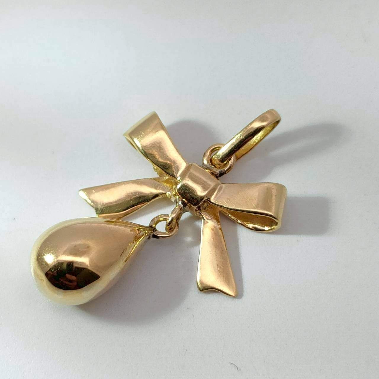 18金 K18 男女兼用 リボン モチーフ ネックレストップ 1.05ｇ D317