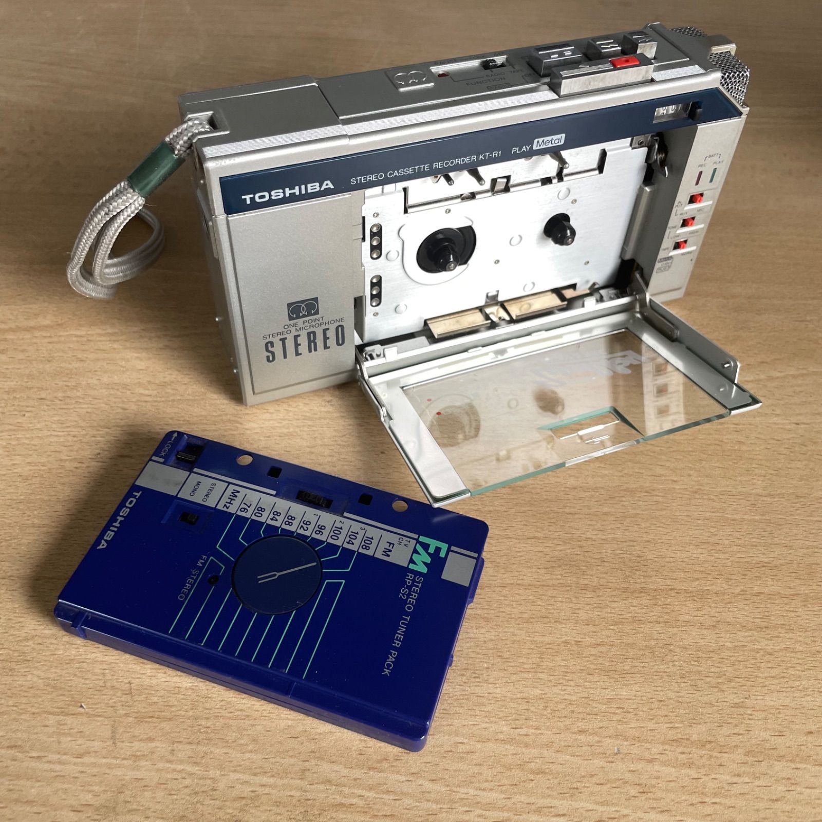東芝 KT-R1 ステレオカセットレコーダー TOSHIBA ウォーキー - Walky