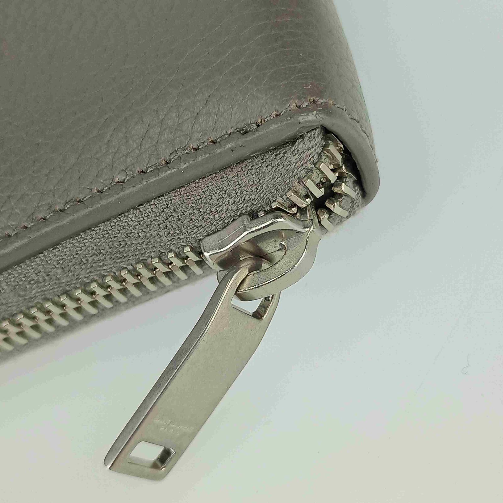 美品＊SAINT LAURENT サンローラン ラウンドジップ 長財布 グレー