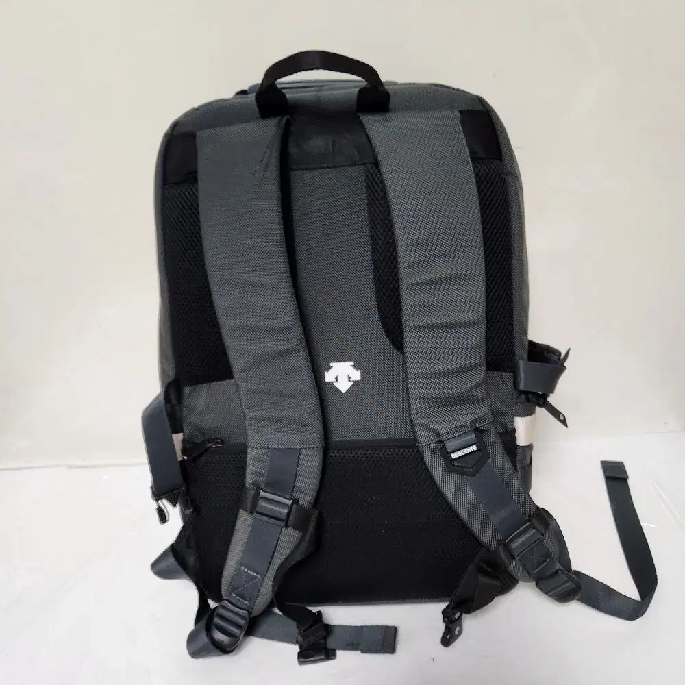 DESCENTE  バックパック DESCENTE GOLF デサント スクエアバックパック40L DMAXJA40 BK