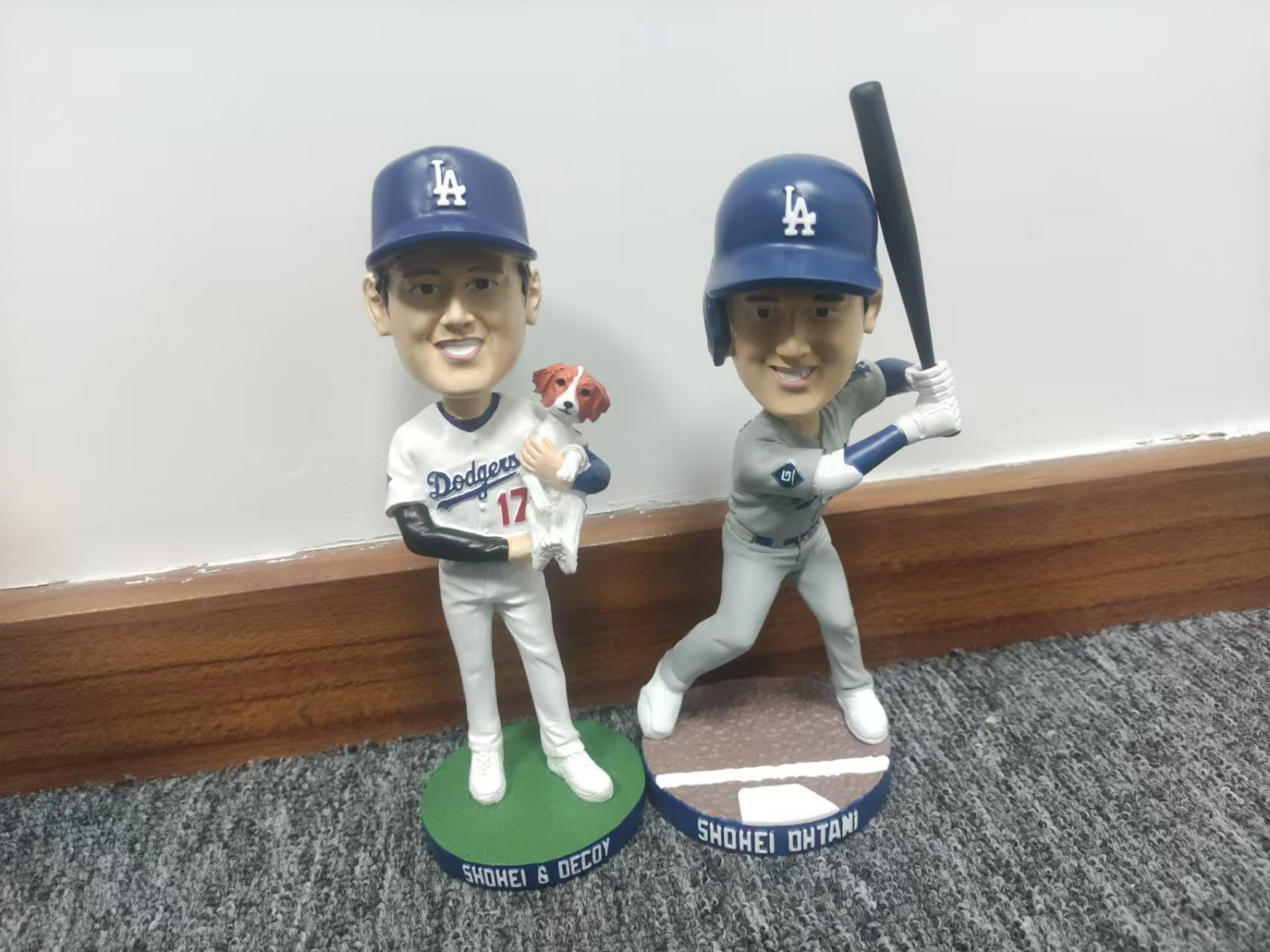 大谷翔平ボブルヘッド ホームユニフォーム +大谷翔平 デコピン