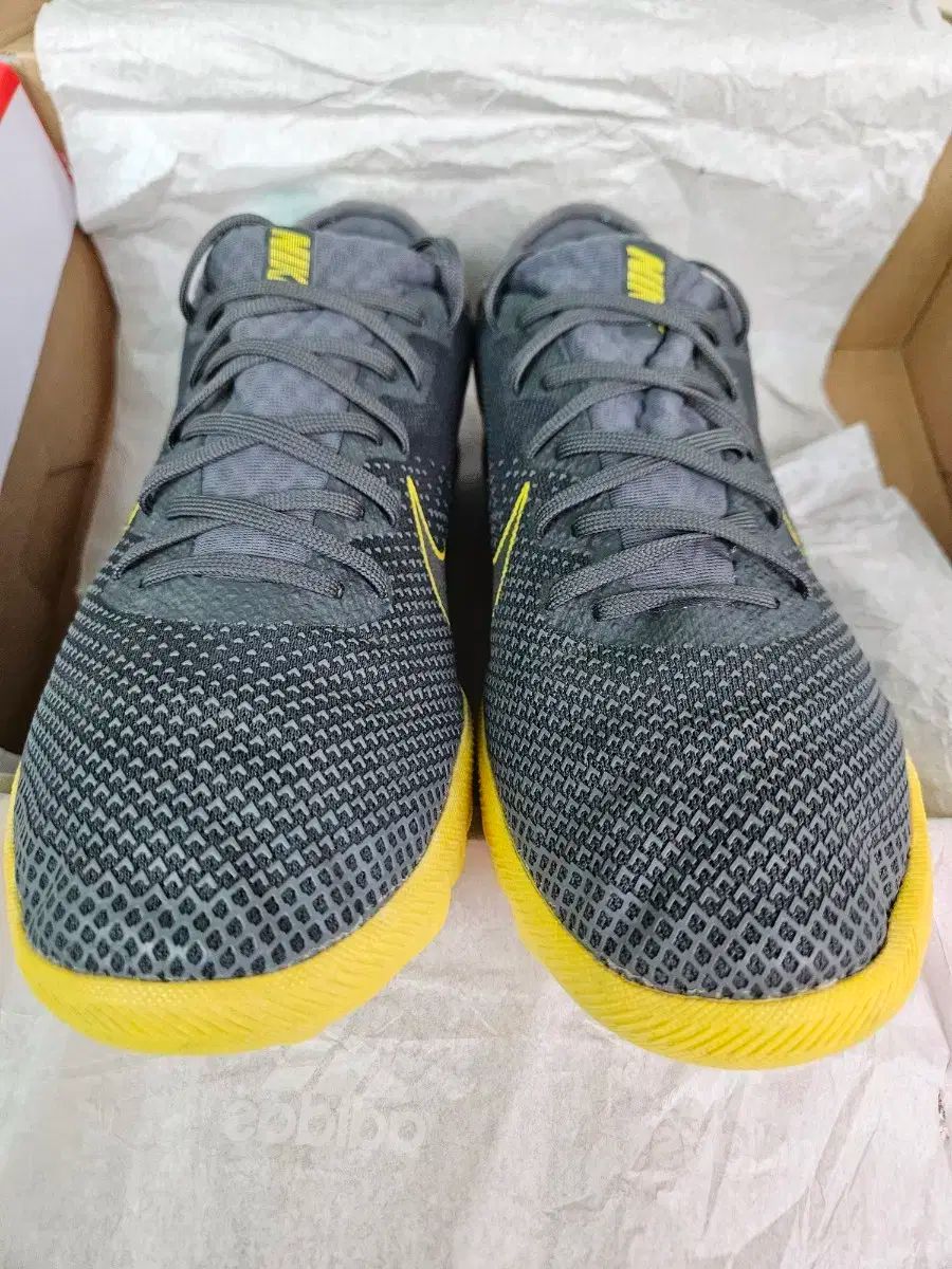 NIKE ナイキ