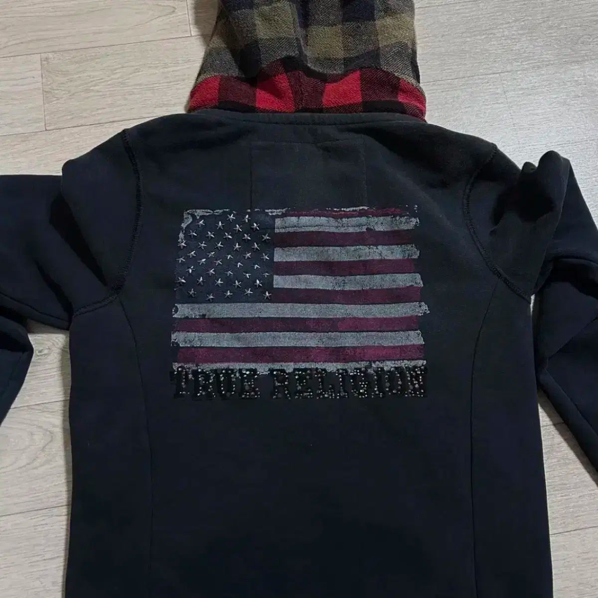 TRUE RELIGION