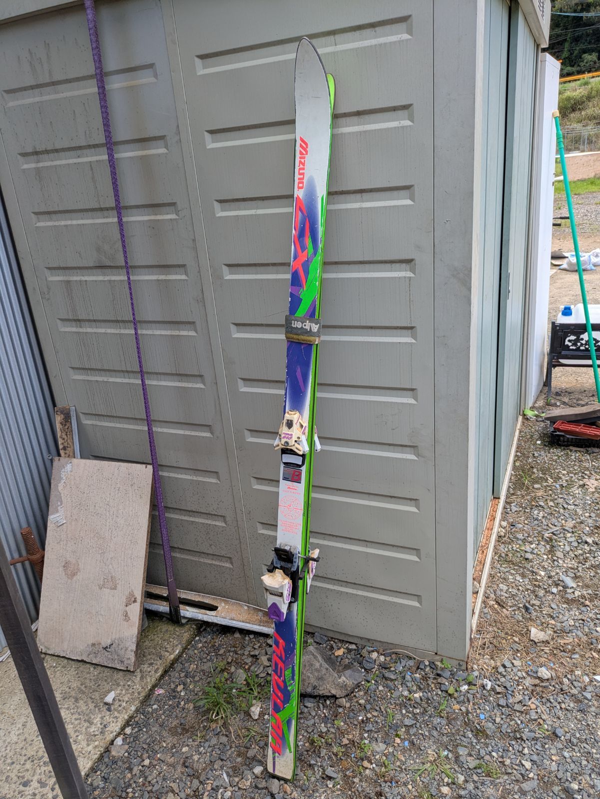 品 ミズノ製のビンテージスキー板