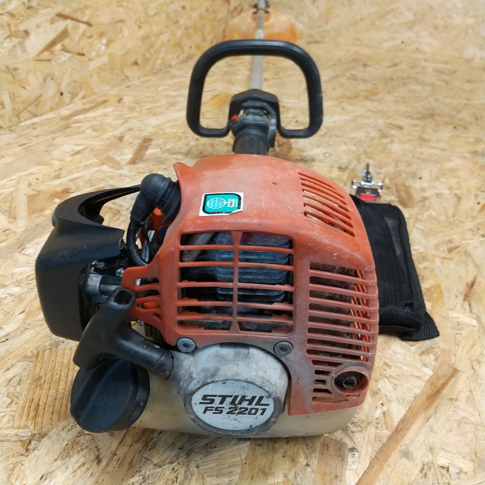 中古草刈機 刈払い機 stihl スチール FS2201 実働品 - メルカリ