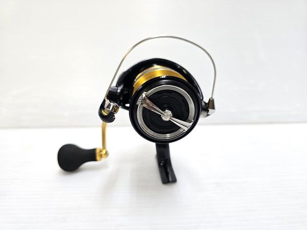 中古　美品　ダイワ　23レガリス　LT4000-CXH 2025年最新】Yahoo!オークション -ダイワ レガリス 4000の中古品