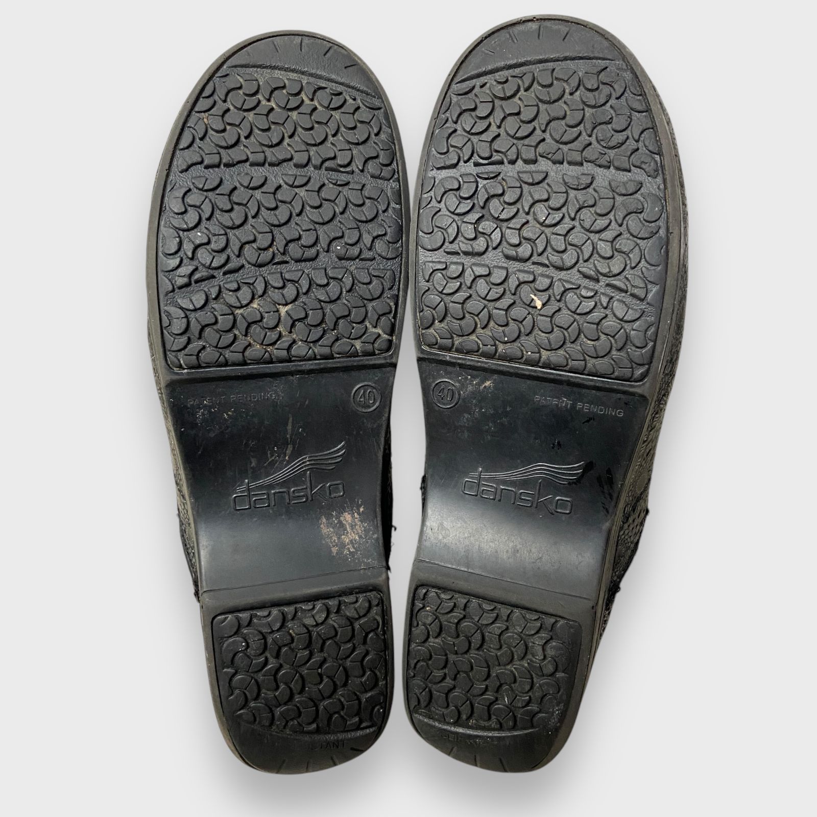 やまだ ☆dansko☆プロフェッショナル☆総柄エナメルレザースリッポン☆ 半額 セール] ダンスコ dansko プロフェッショナル イエロー