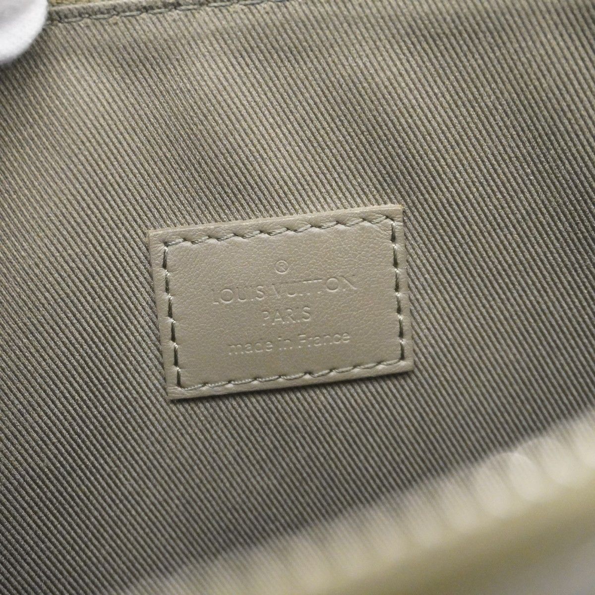 ルイヴィトン テイクオフ・ポーチ M81735【Aランク】【中古】 5ib2012  