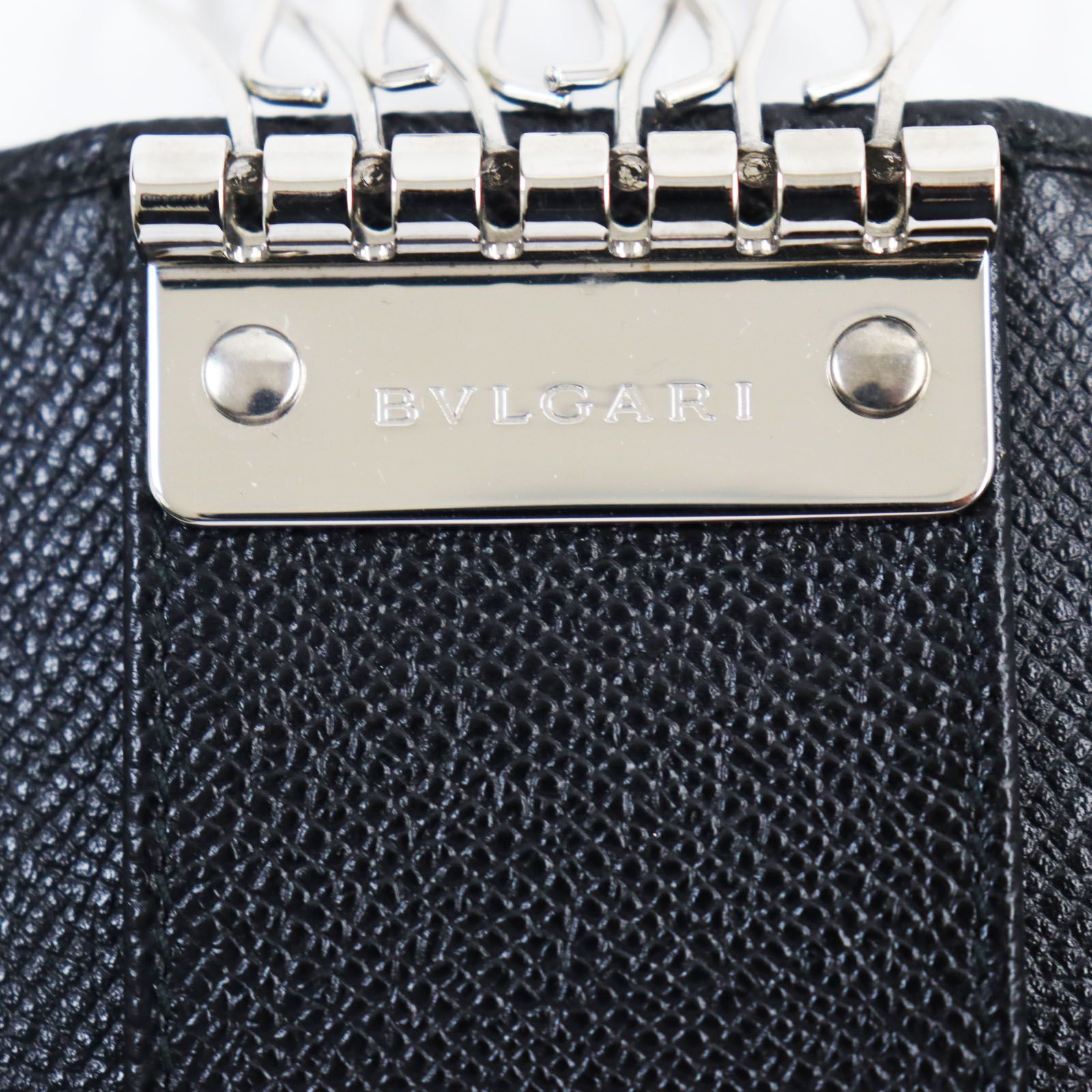 極美品●BVLGARI ブルガリ 288605 ブルガリブルガリマン グレインレザー ロゴ金具付き 6連 キーケース ブラック イタリア製 メンズ