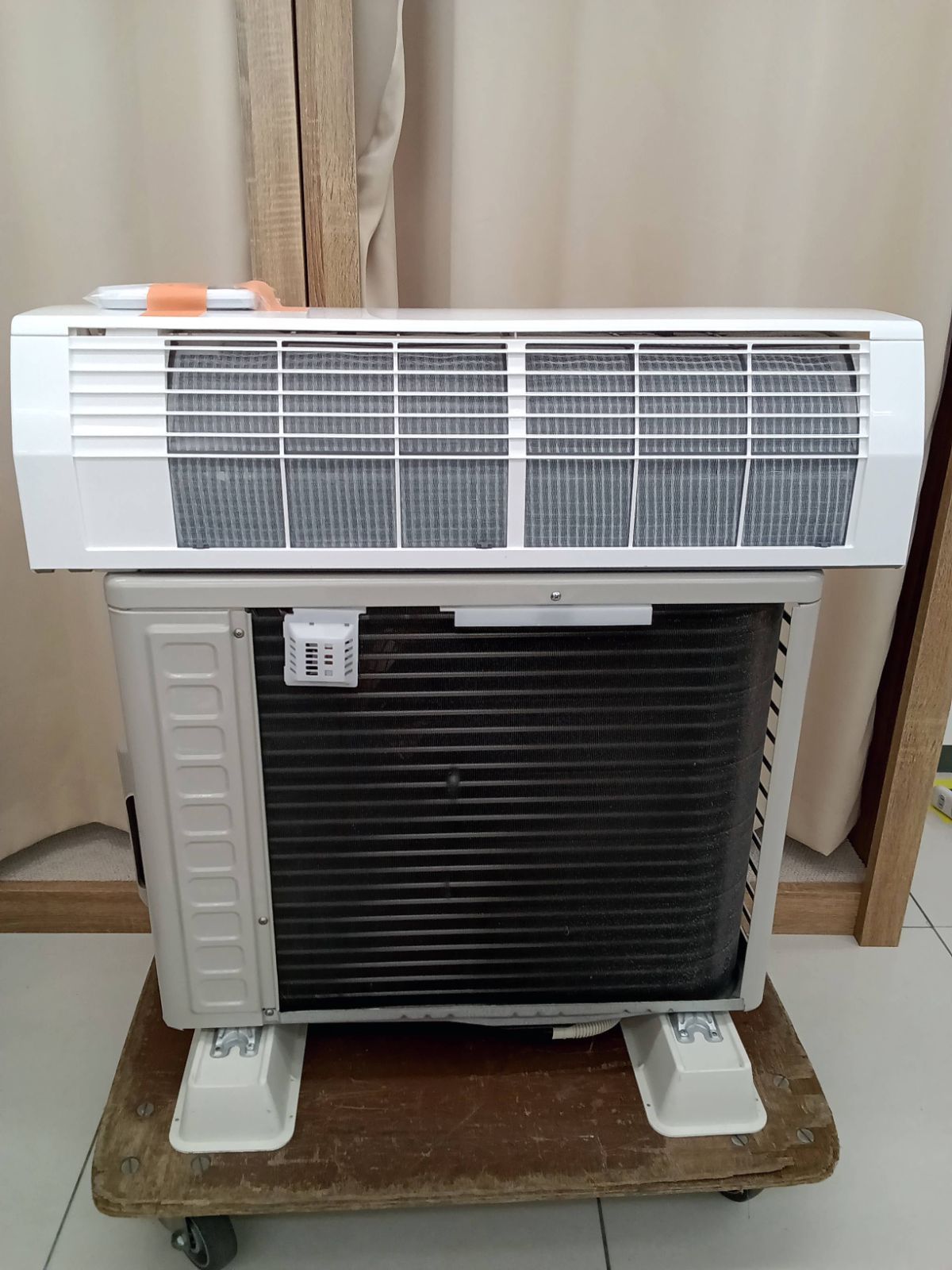 ルームエアコン