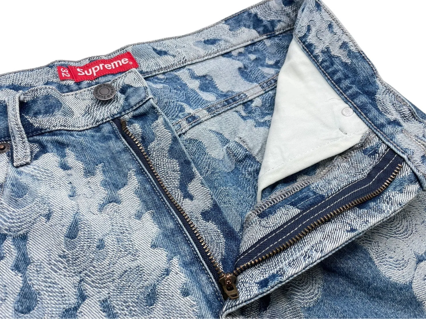 極美品 Supreme シュプリーム ショートパンツ フレイムス ジャ